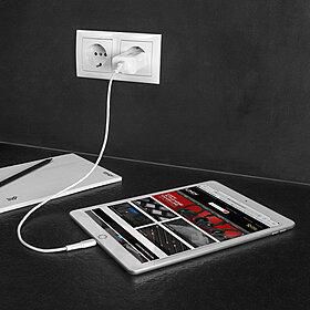 Lindy Chargeur Secteur USB Type A Compact 18W avec Charge Rapide et Protections Intégrées