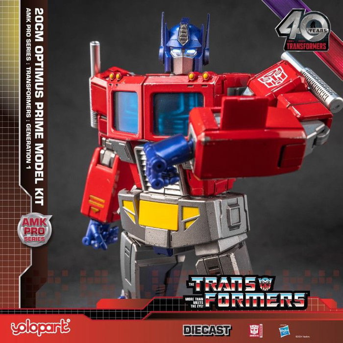 Transformers: Generation One figurine Plastic Model Kit AMK Pro Series Optimus Prime 20 cm