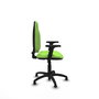 Chaise de bureau Algarra avec mécanisme Contact permanent de base, rembourrée de tissu couleur pistache. Équipée d'une base en polyamide noir, d'accoudoirs 2D et de butées