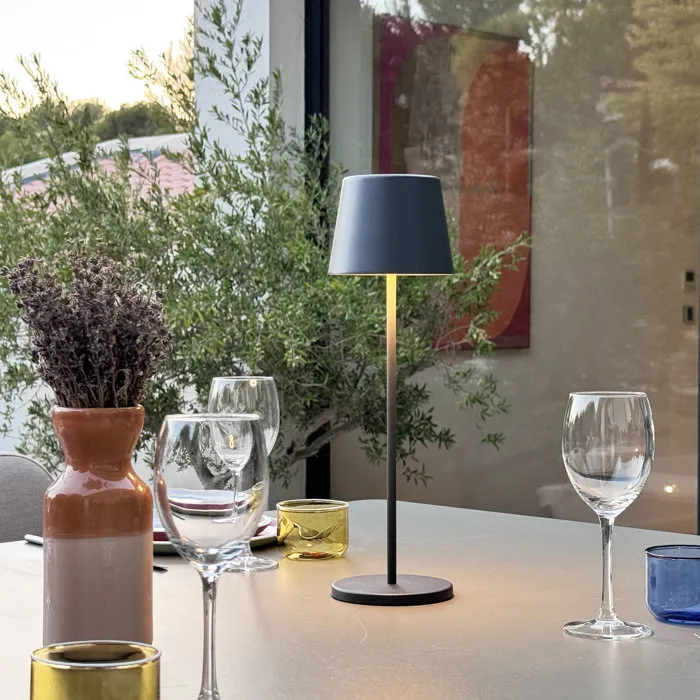 Lumisky Lampe de Table Sans Fil Kelly Rock - LED Blanc Chaud Dimmable Rechargeable - Design Aluminium Gris - Autonomie 7h - H38 cm - Usage Intérieur/Extérieur IP54