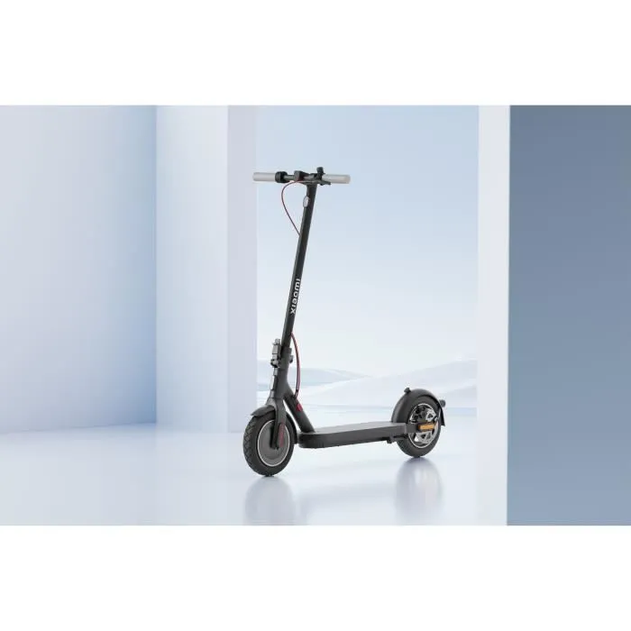 Xiaomi Electric Scooter 4 - Trottinette électrique 300W, autonomie 35 km, pneus 10 pouces, pliable pour ville