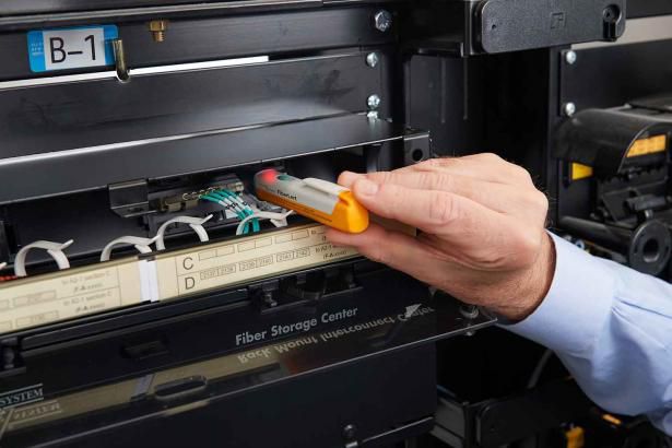 Fluke FiberLert - Détecteur de fibre optique, 850 - 1625 nm, SM/MM, UPC/APC, -30 - 3 dBm, 2xAAA, détection sans contact