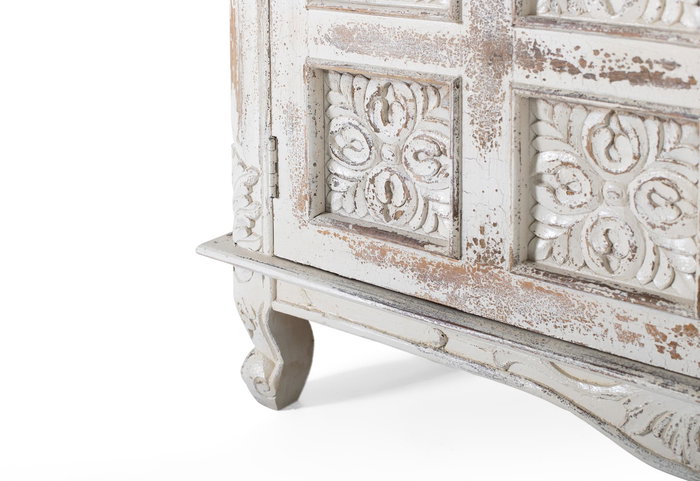 GINER Y COLOMER - Buffet en bois de manguier massif, finition blanc craquelé vieilli, 3 portes sculptées à la main, 175x95x44 cm