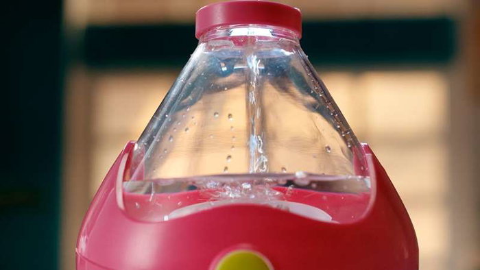 Bizak Fizzy Pets - Animal aquatique, bouteille magique qui révèle une adorable mascotte en ajoutant de l'eau, avec sons et lumières, pour enfants dès 5 ans