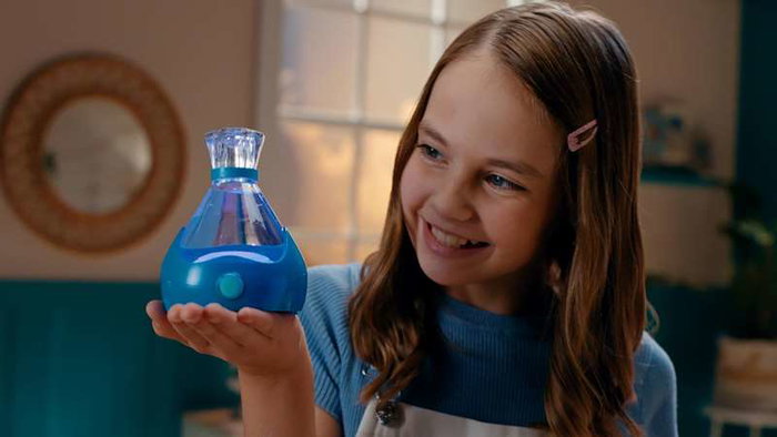 Bizak Fizzy Pets - Animal aquatique, bouteille magique qui révèle une adorable mascotte en ajoutant de l'eau, avec sons et lumières, pour enfants dès 5 ans