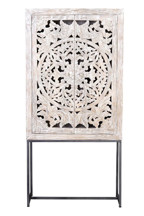 GINER Y COLOMER - Vitrine en bois de manguier massif sculpté à la main, finition blanc vieilli et base grise métal, 176 x 85 x 38 cm