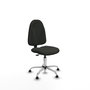 Chaise de bureau Algarra avec mécanisme de contact permanent de base, recouverte de tissu noir. Équipée d'une base chromée, sans accoudoirs et avec butées