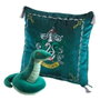 The Noble Collection Peluche Harry Potter Slytherin Serpent 20 cm avec Coussin 33 cm