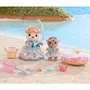 Sylvanian Families - Famille Loutre de mer - 5804 - Set avec 2 poupées articulées, bouée, masque, tuba, épuisette et seau - Figurines et accessoires