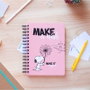 ERIK - Carnet Snoopy A5 - 90 pages - Couverture rigide avec reliure Wire-O - Élastique de fermeture et pochette intérieure