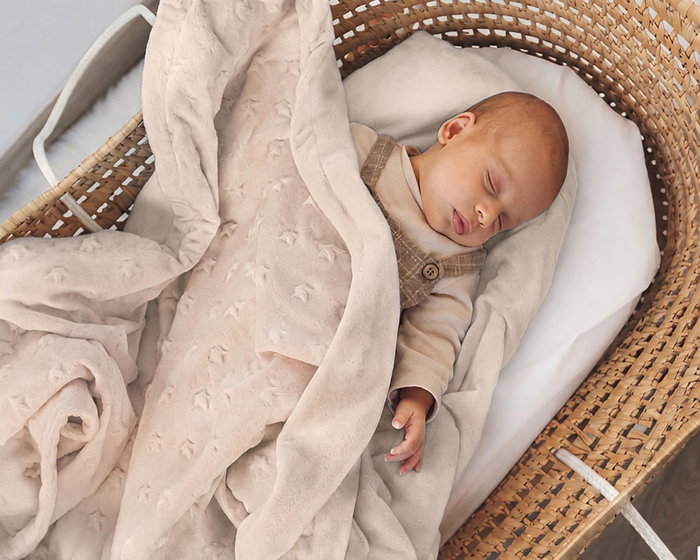 KioKids Couverture Beige avec Étoiles en Relief KioKids Couverture Beige avec Étoiles en Relief