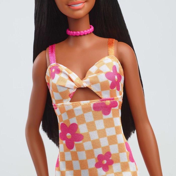 Barbie Poupée Fashionista Look avec Robe Midi à Fleurs et Coiffure mi-relevée mi-défaite - Multilingue (FR/EN/ES/DE/IT/PT) - +3 ans Barbie Poupée Fashionista Look avec Robe Midi à Fleurs et Coiffure mi-relevée mi-défaite - Multilingue (FR/EN/ES/DE/IT/PT) - +3 ans