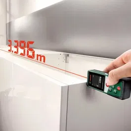Bosch UniversalDistance 50C Télémètre laser de précision 1 mm, 50 m de portée avec Bluetooth