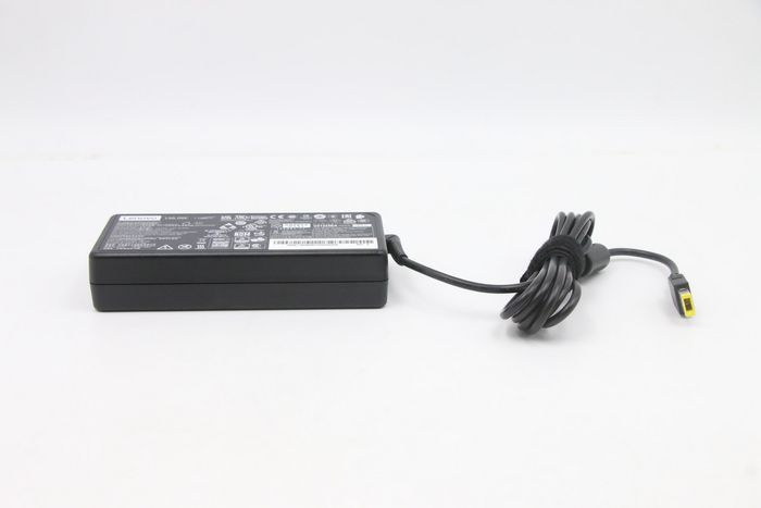 Lenovo Adaptateur secteur 135 W noir