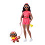 Barbie Twinning Looks Poupée Africaine-Américaine avec Chien Jfp37 Mattel - Tenue à Rayures, Accessoires Coordonnés, +3 ans