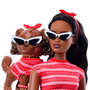 Barbie Twinning Looks Poupée Africaine-Américaine avec Chien Jfp37 Mattel - Tenue à Rayures, Accessoires Coordonnés, +3 ans