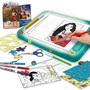 Lisciani Giochi - Table Lumineuse Dessin École de Dessin A4 Disney Vaiana 2 - Kit Créatif Complet avec Pochoirs, Feutres Parfumés et Autocollants pour Enfants dès 5 ans
