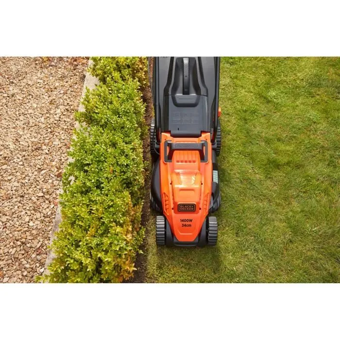 Black + Decker BEMW461BH-QS Tondeuse électrique filaire 1400 W, Largeur de coupe 34 cm, Idéale petits jardins pelouses jusqu'à 400 m²