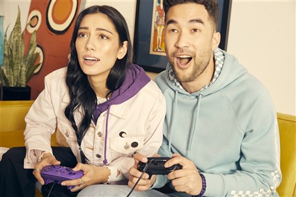 PowerA Manette Xbox avec câble améliorée pour Xbox Series X/S, Xbox One et Windows 10/11 - Deux boutons arrière programmables, vibrations, câble USB 3 m, modèle Purple (1521747-02)