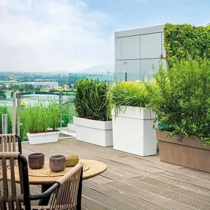 Deroma Muret haut LIKE R - Bac à fleurs extérieur 78x29,5 cm (H65 cm) - 118 litres - Blanc - Résistant au gel et aux UV - Matière recyclée et recyclable