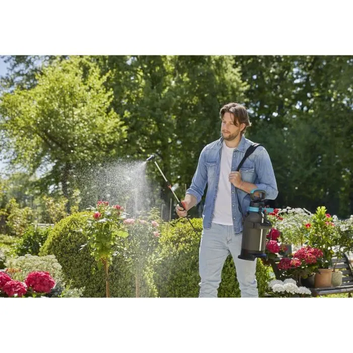 Gardena 11138-20 - Pulvérisateur à pression préalable 5 L, longueur tuyau 150 cm, pression max 3 bar, idéal pour l'arrosage et l'entretien des plantes Gardena 11138-20 - Pulvérisateur à pression préalable 5 L, longueur tuyau 150 cm, pression max 3 bar, idéal pour l'arrosage et l'entretien des plantes