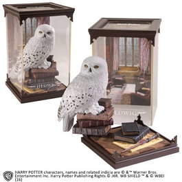 The Noble Collection Statuette Magical Creatures Hedwig Harry Potter