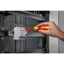 Bosch TX15x75 Tournevis isolé VDE 1000V professionnel - Tige fine, embout robuste, manche ergonomique antidérapant en élastomère thermoplastique