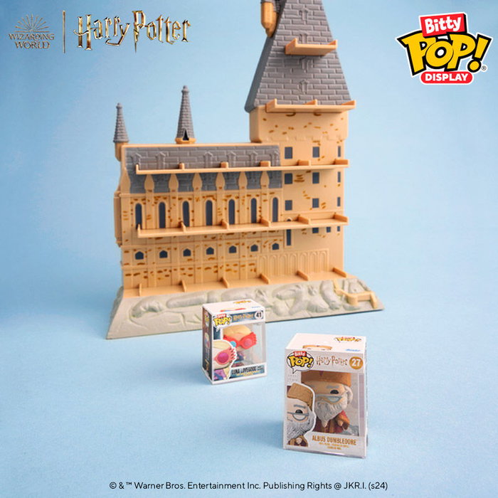 FUNKO - Expositor Bitty POP Harry Potter Château de Poudlard avec Figurines Albus Dumbledore et Luna Lovegood - Pour 18 Personnages