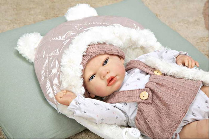 Muñecas Arias - Poupée reborn Sandra avec couverture de 40 cm, corps souple - Jeu en espagnol