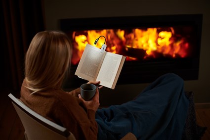 Varta 16618101421 Lampe LED de Lecture, Torche Pratique avec Fonctions Utiles pour Toutes les Applications