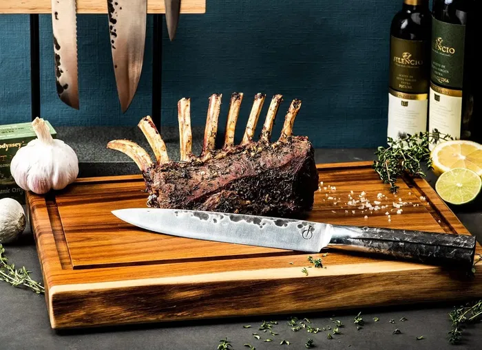 Style De Vie - Planche à découper en bois d'acacia antidérapante avec poignée et gouttière - 40 x 29 x 3 cm