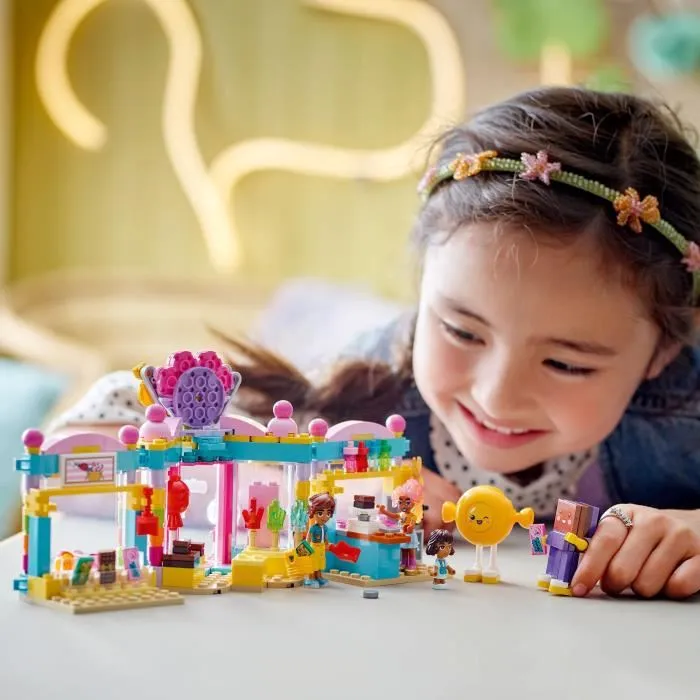 LEGO Friends 42649 La Confiserie de Heartlake City - Jeu de Construction pour Enfants dès 6 Ans avec 376 Pièces et 3 Personnages