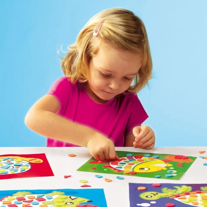 Ses Creative - J'apprends la mosaïque - Kit créatif enfant avec formes en mousse autocollantes et 4 cartes prédessinées - Loisir créatif dès 3 ans - Ref. Hobby 3-6