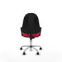 Chaise de bureau Algarra avec mécanisme de contact permanent de base, recouverte de tissu rouge. Équipée d'une base chromée, d'accoudoirs fixes et de roulettes en nylon de 50 mm.