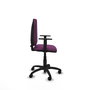 Chaise de bureau Aýna avec mécanisme de contact permanent de base, rembourrée de simili cuir violet. Équipée d'une base en polyamide noir, d'accoudoirs 1D et de roulettes en nylon de 50 mm.