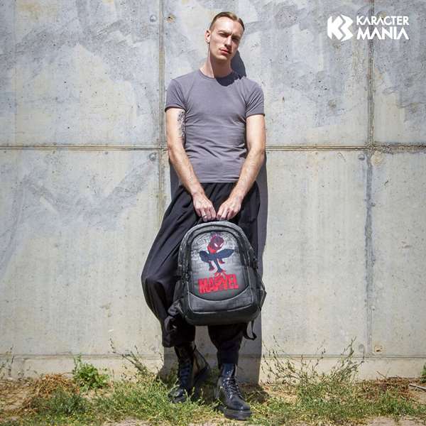 Karactermania Run. Plus FAN Spin Mochila Sac à dos Spider-Man 44x34x21 cm Grande capacité avec compartiments et port USB