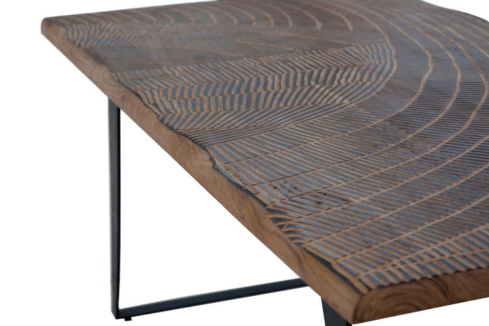 Giner Y Colomer Table de Salle à Manger en Bois d'Acacia Naturel avec Pieds en Métal Noir - Détails Sculptés à la Main - Plateau de 4 cm d'Épaisseur