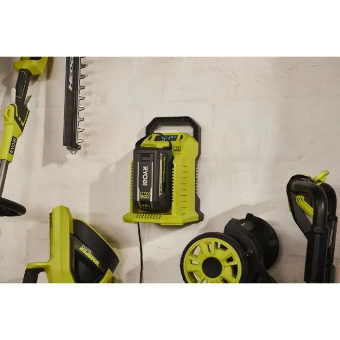 RYOBI Chargeur de Batterie 36V Ultra Rapide 10A avec Ecran LCD - Variation du Courant de Charge Automatique