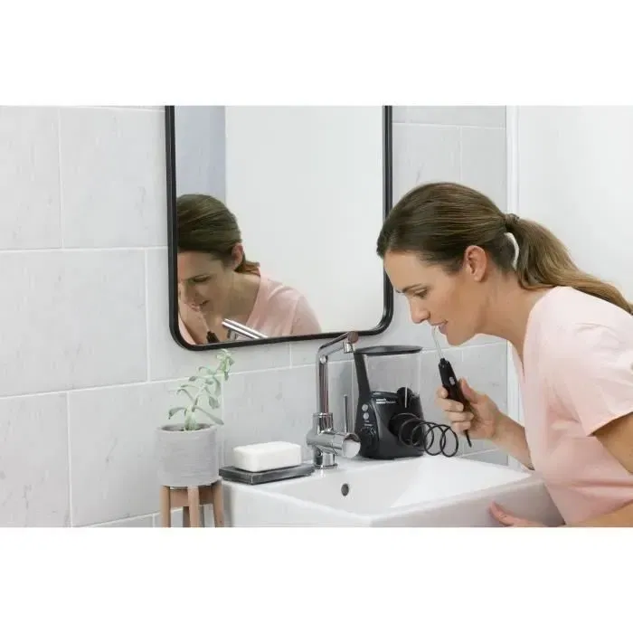 Waterpik WP-662 Hydropulseur bucco-dentaire adulte avec jet d'eau pour gencives saines - Modèle avancé - Noir