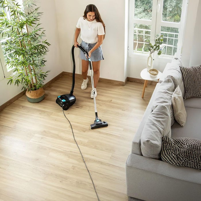 Aspirateur avec sac Cecotec Conga Powerbag 2000 Compact Plus 800W 2L noir roues