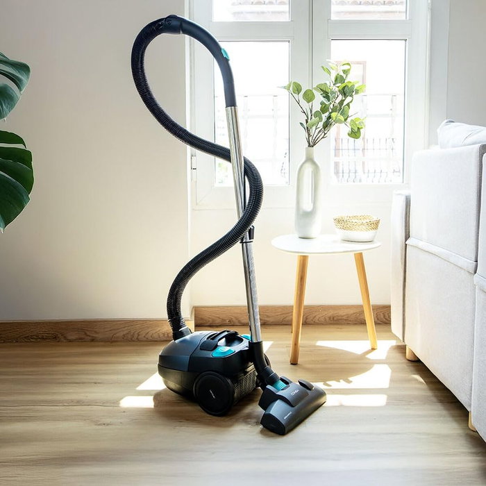 Aspirateur avec sac Cecotec Conga Powerbag 2000 Compact Plus 800W 2L noir roues