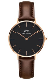Daniel Wellington DW00100165 avec boîtier or rose et bracelet marron