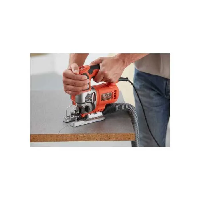 Black + Decker BES610K Scie sauteuse filaire 650W Black + Decker BES610K Scie sauteuse filaire 650W