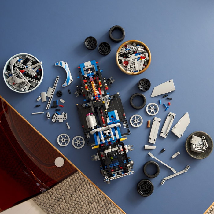 LEGO Technic Nissan Skyline GT-R (R34) 2 Fast 2 Furious LEGO Technic Nissan Skyline GT-R (R34) 2 Fast 2 Furious