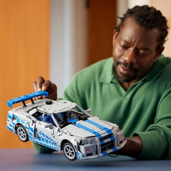 LEGO Technic Nissan Skyline GT-R (R34) 2 Fast 2 Furious LEGO Technic Nissan Skyline GT-R (R34) 2 Fast 2 Furious