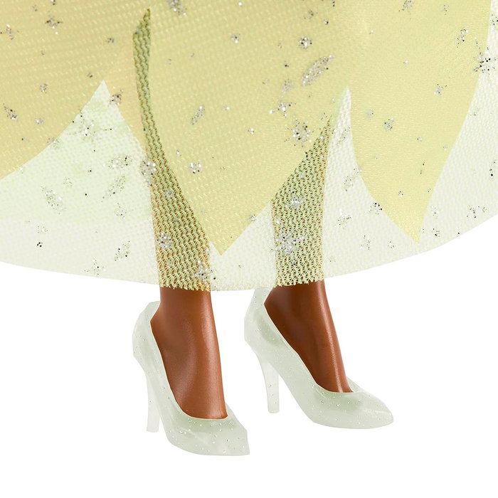 Mattel Muñeca Tiana - Poupée de Collection Disney 100e Anniversaire Hlx61 - Robe Verte Luxueuse avec Satin et Motif de Lys - Boîtier d'Exposition