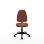 Chaise de bureau Algarra avec mécanisme de contact permanent de base, rembourrée de tissu marron. Équipée d'une base en polyamide noir, sans accoudoirs et de roulettes en nylon de 50 mm.