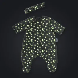 Corolle Pyjama pour poupon phosphorescent 30 cm Brille dans la Nuit avec motifs étoiles et lunes - Doux