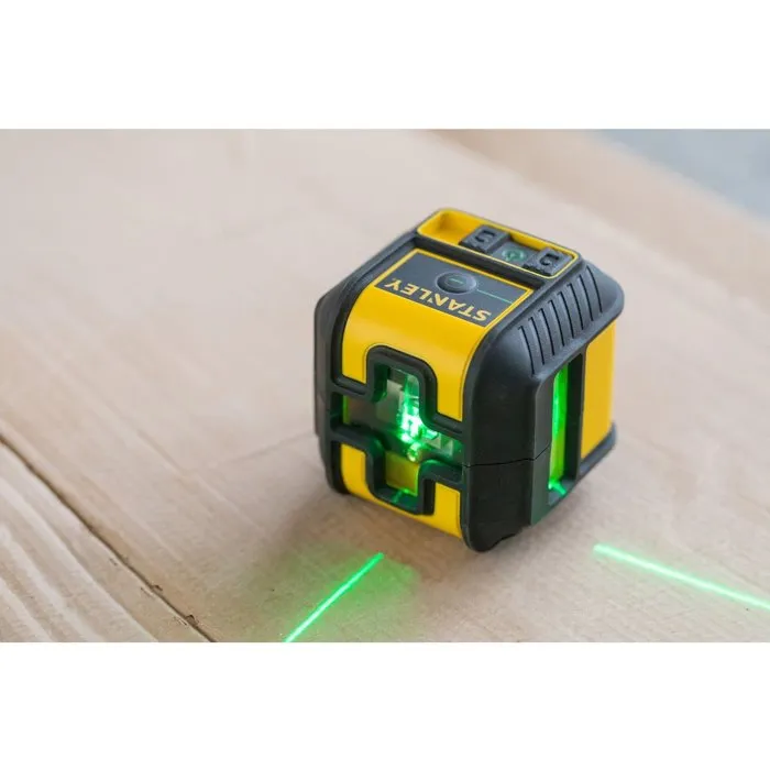 Stanley STHT77592-1 Niveau Laser avec Projection Croix et Équerre - Nivellement Auto +/-4°, Portée 15 m - Quick Link, Piles et Étui Inclus