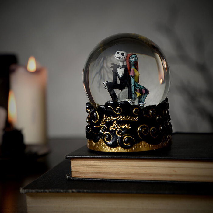 Disney Boule à neige L'Étrange Noël de Monsieur Jack avec figurines détaillées Jack Skellington et Sally